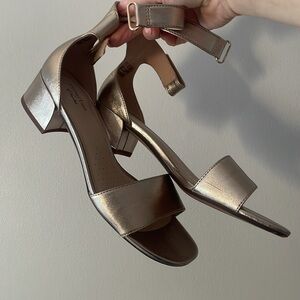 Clark’s ultimate comfort Heals “Caroleigh Anya”